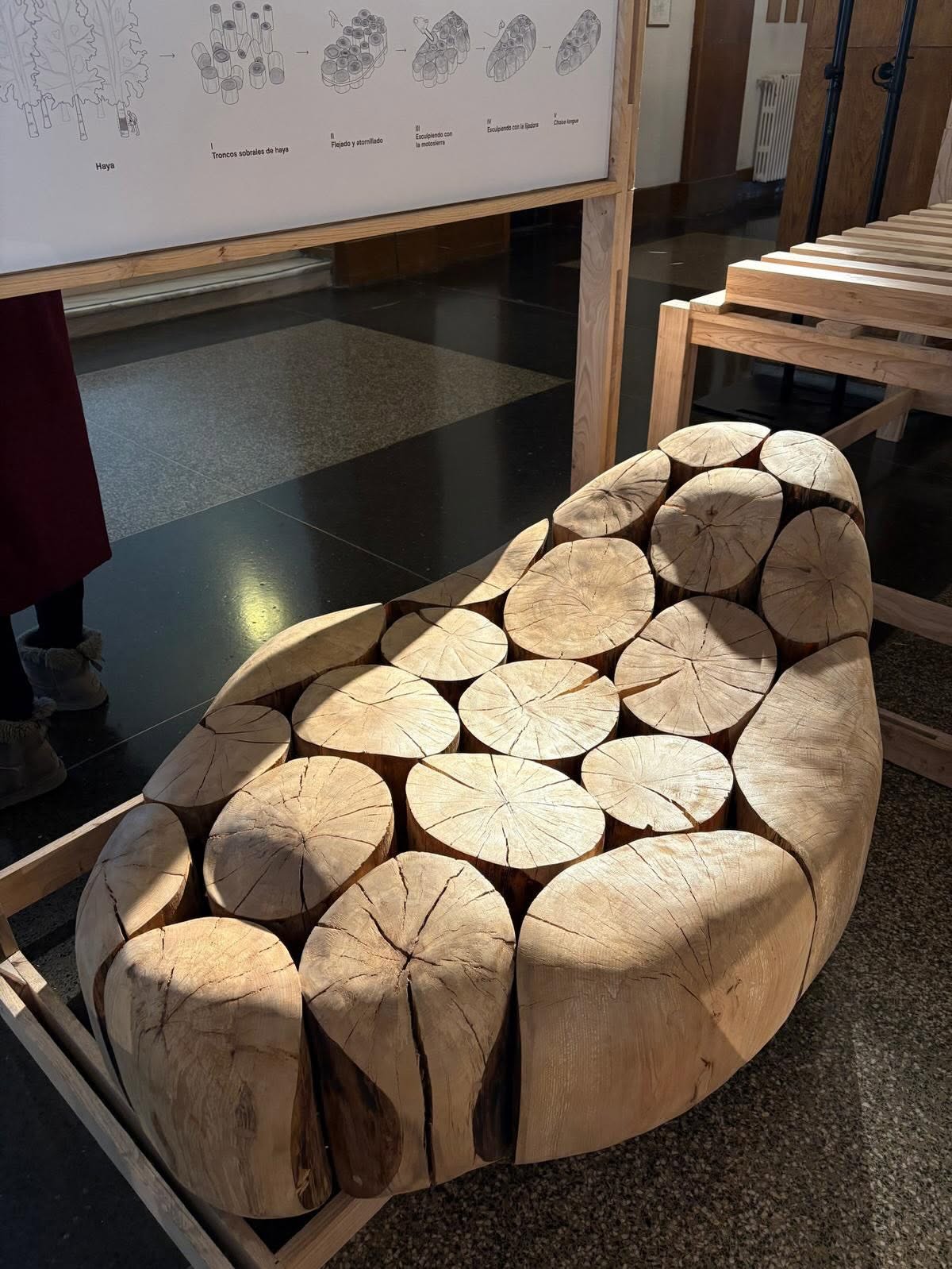Prototipo chaise longue en troncos